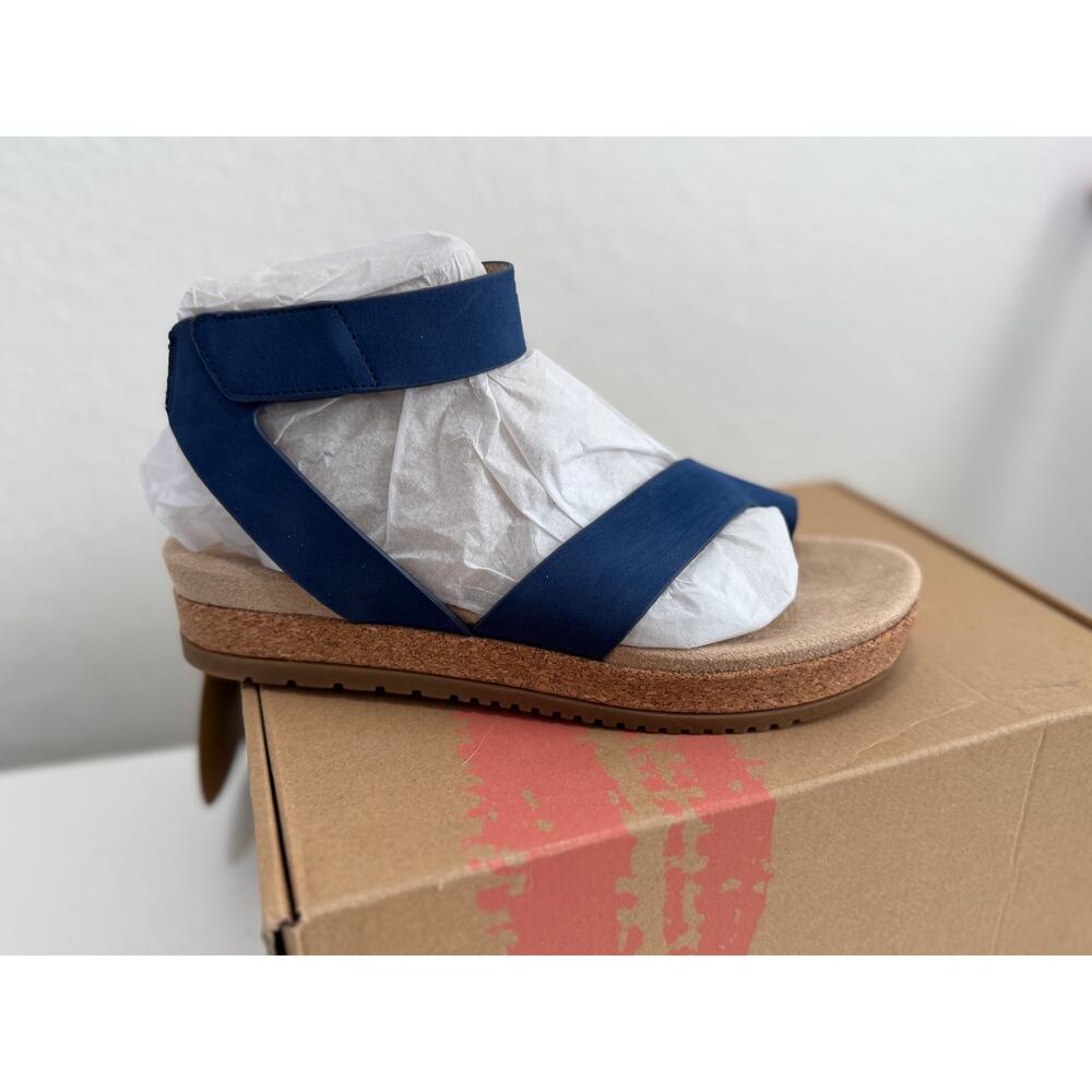 NIB Women's SOUL Naturalizer Women's Divina Sandal Blue Strap Summer  6.5 - Picture 6 of 11